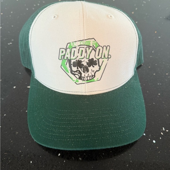 Green and White Paddy On Hat - Picture 3 of 4